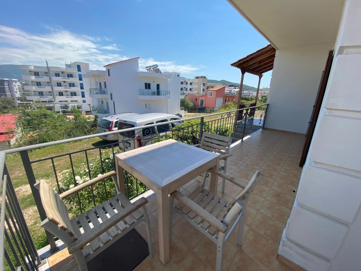 Summer Apartment